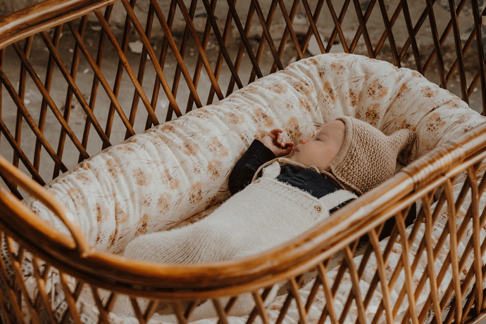Een Liefdevolle Start van het Leven: Verzorging en Slaapcomfort voor je Baby