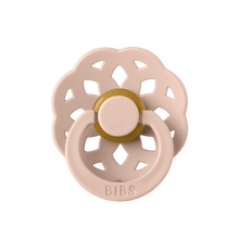 Load image into Gallery viewer, Pacifier cloth - Peach Flower
