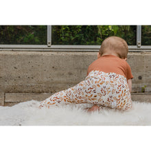 Load image into Gallery viewer, Baby pants - Leaves Cognac
