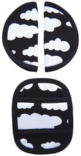 Afbeelding in Gallery-weergave laden, Maxi Cosi Gordelbeschermers - Zwart met Witte Wolken
