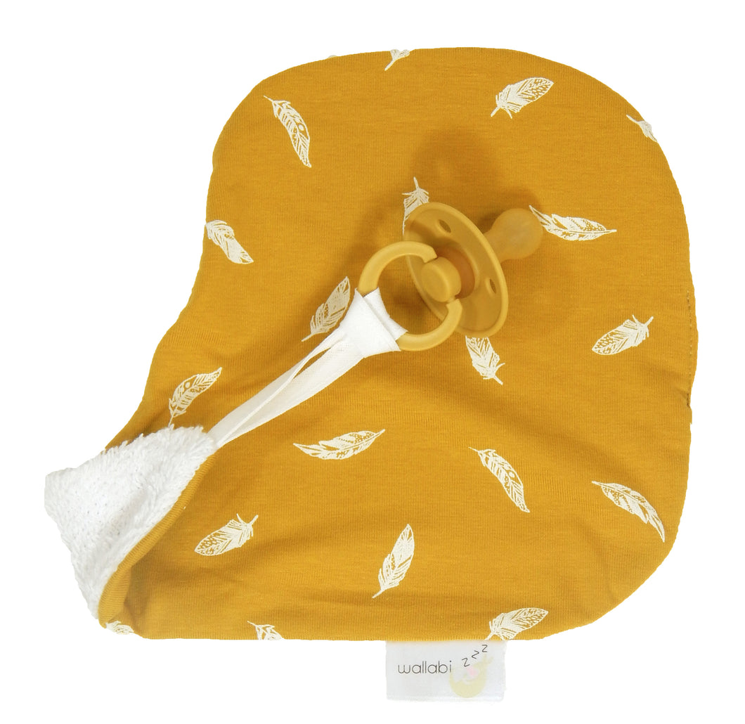Pacifier cloth - Yellow ocher with White Feathers